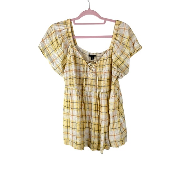 Torrid Yellow Plaid Smocked Peasant Top Size 1 (L/12) - Picture 2 of 6